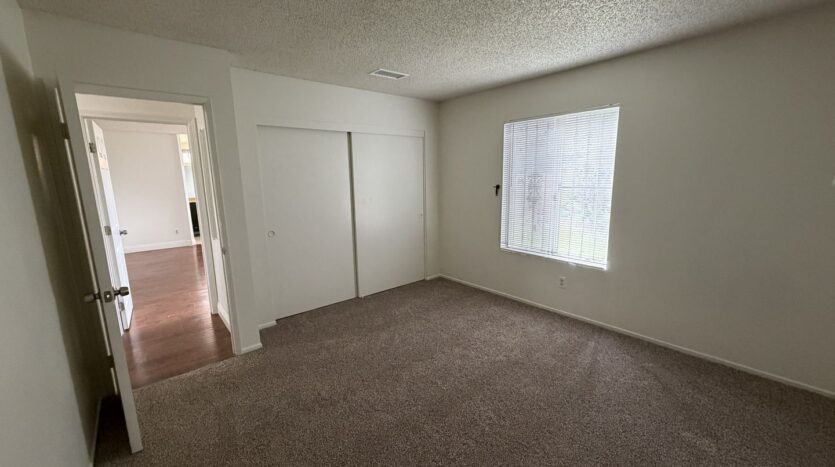 560 S Quince Ave. - Bloomington - California - 5 bed, 2 bath rental property