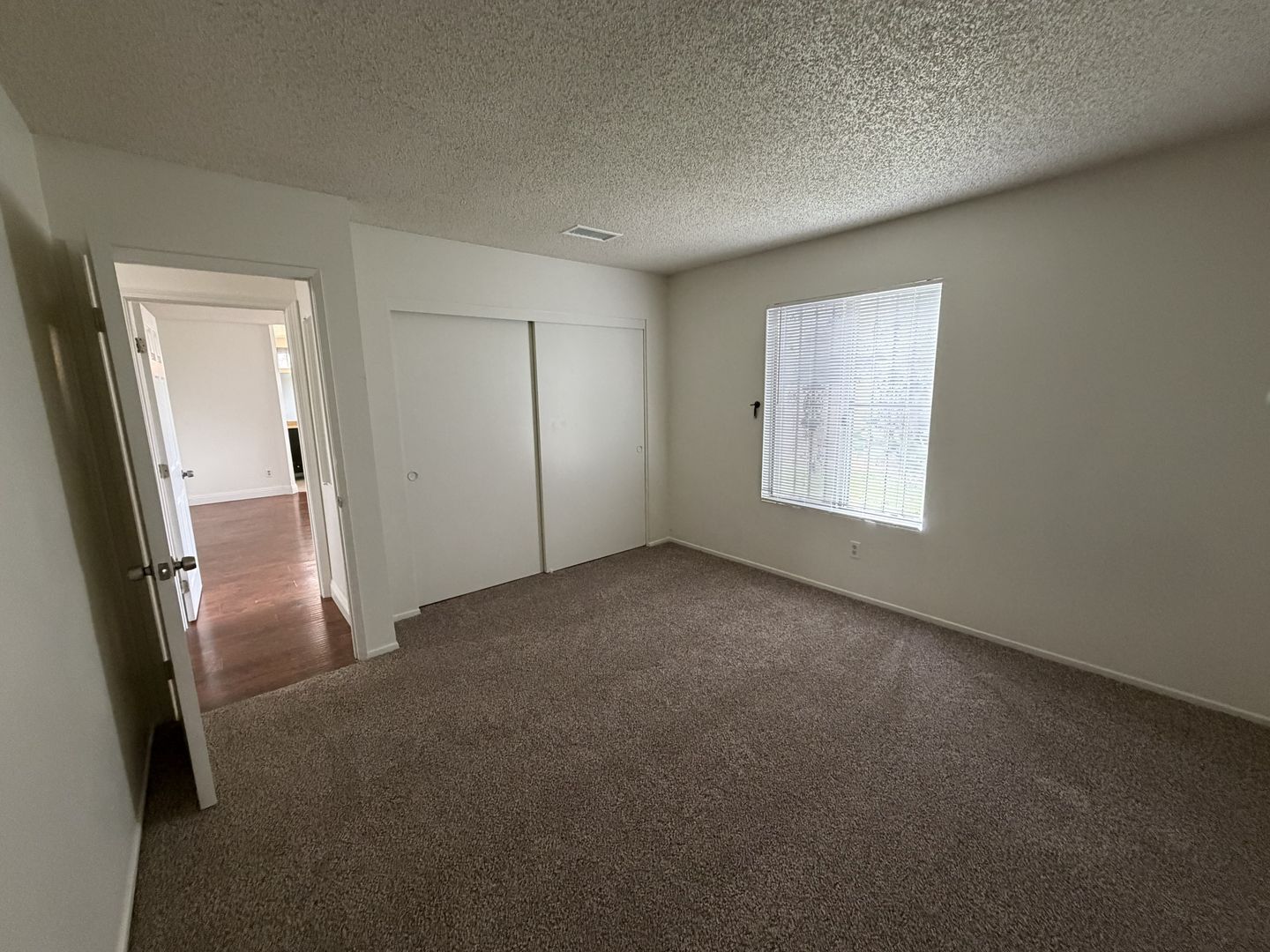 560 S Quince Ave. - Bloomington - California - 5 bed, 2 bath rental property