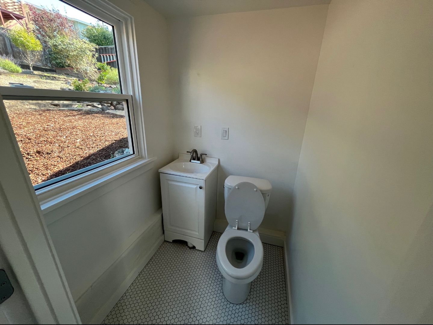5685 Jordan Ave - El Cerrito - California - 2 bed, 1.5 bath rental property