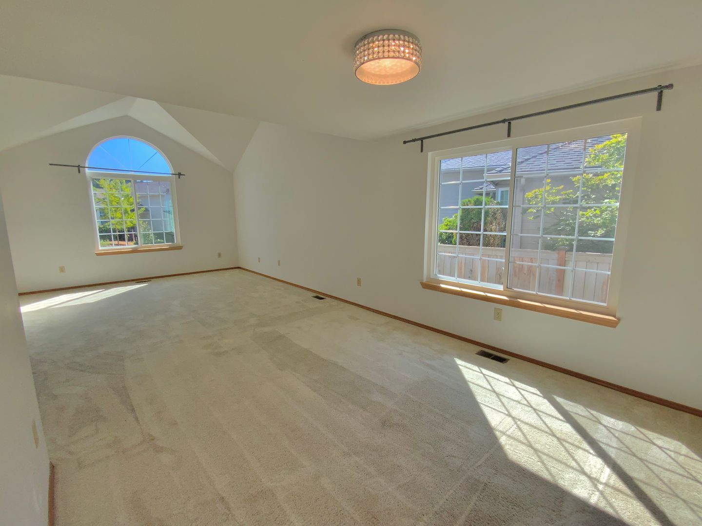 5723 147th St SE - Everett - Washington - 4 bed, 2.5 bath rental property