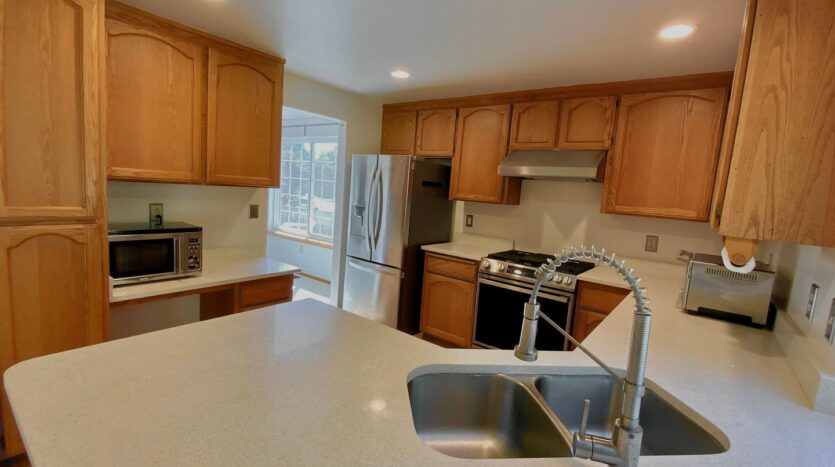 5723 147th St SE - Everett - Washington - 4 bed, 2.5 bath rental property