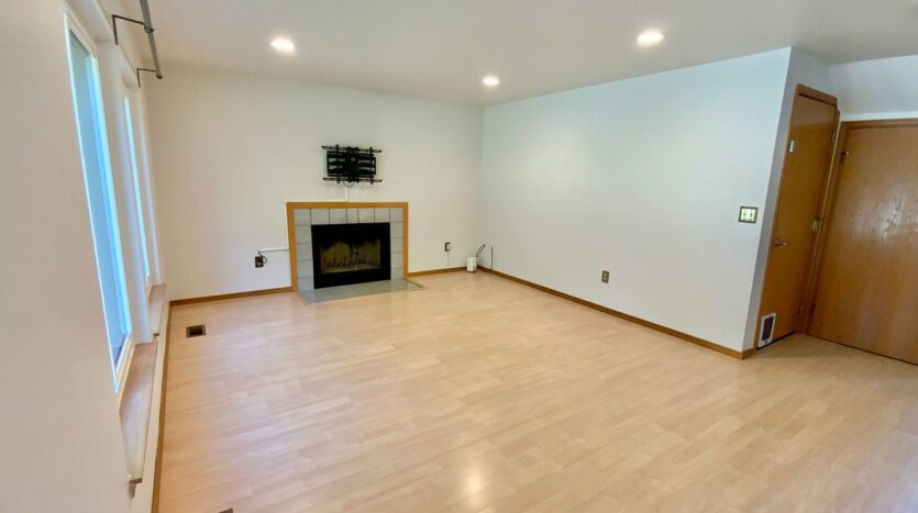 5723 147th St SE - Everett - Washington - 4 bed, 2.5 bath rental property