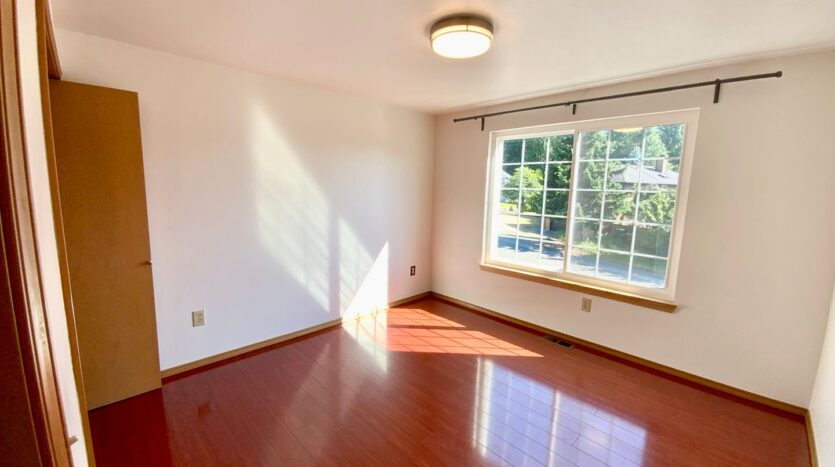 5723 147th St SE - Everett - Washington - 4 bed, 2.5 bath rental property