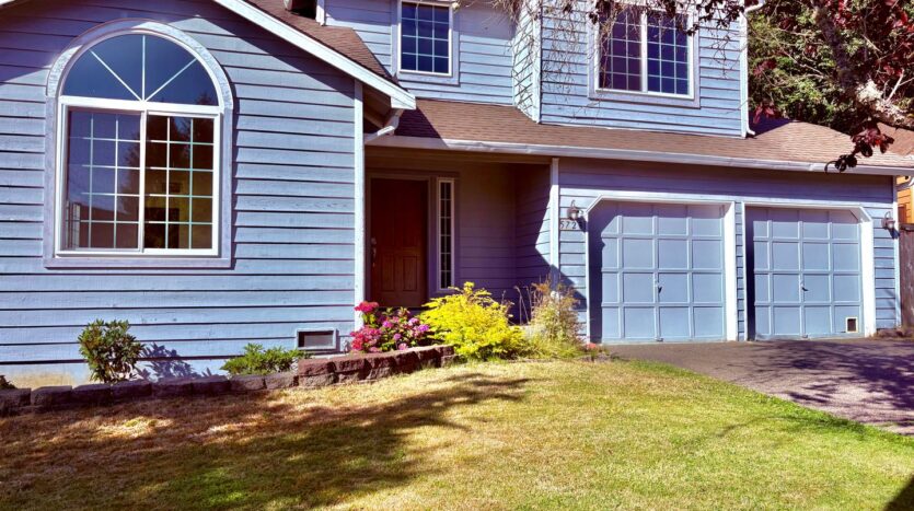 5723 147th St SE - Everett - Washington - 4 bed, 2.5 bath rental property