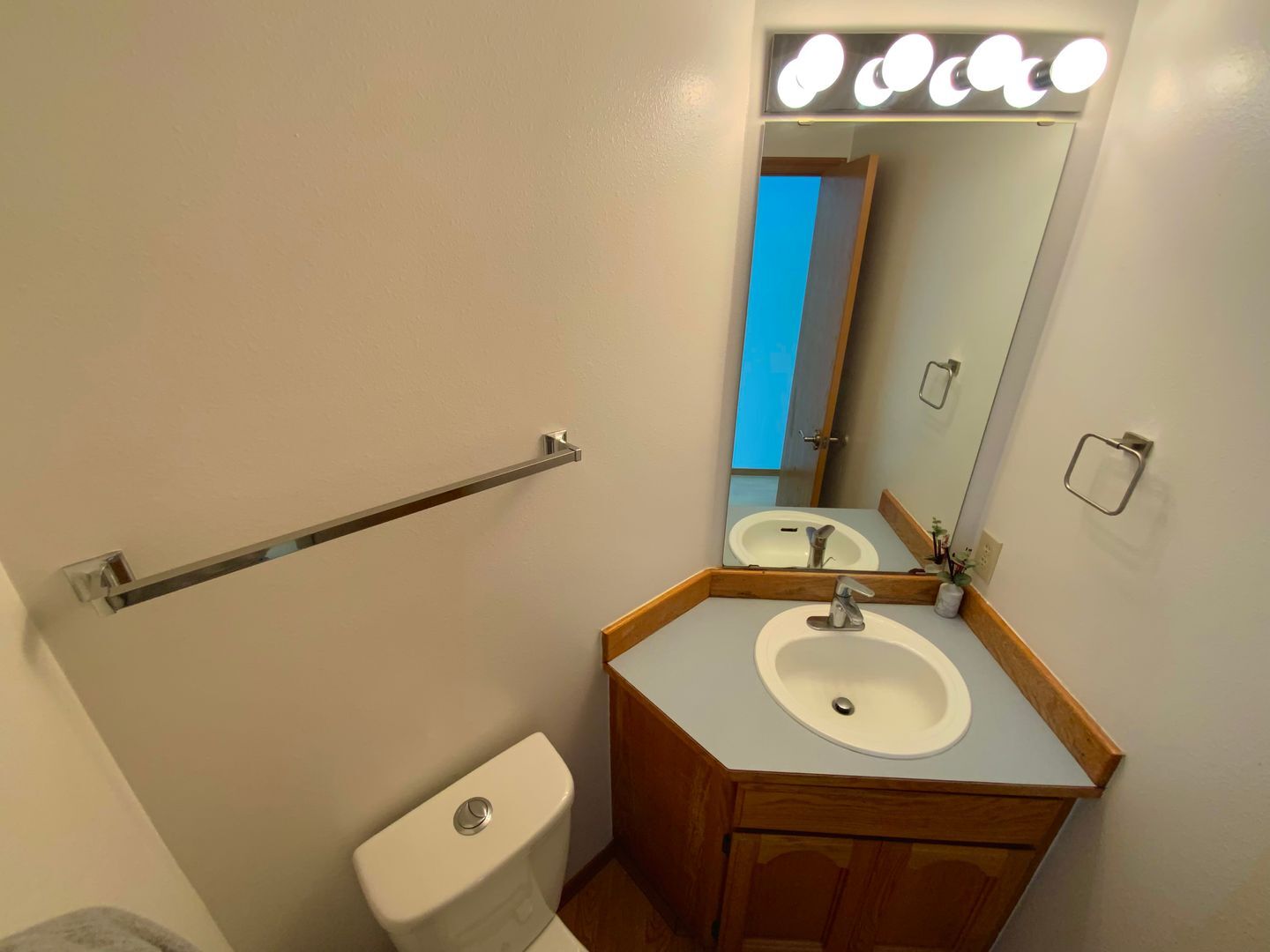 5723 147th St SE - Everett - Washington - 4 bed, 2.5 bath rental property