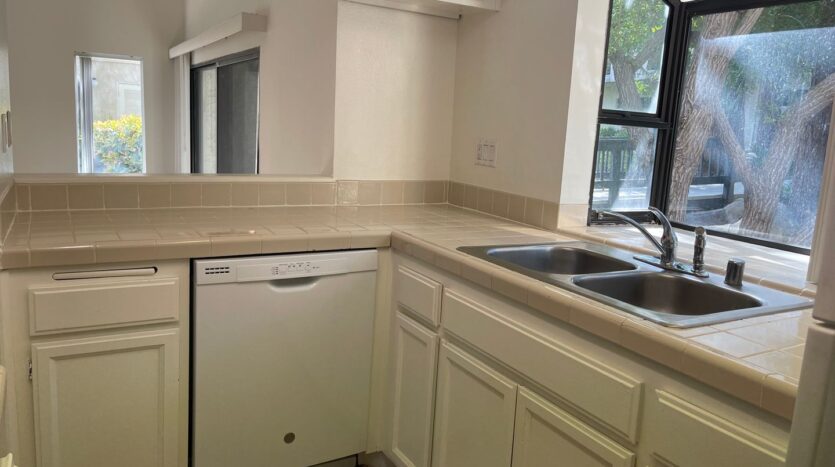 5736 Skyview Way #A - Agoura Hills - California - 1 bed, 1 bath rental property