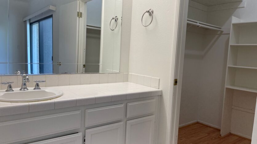 5736 Skyview Way #A - Agoura Hills - California - 1 bed, 1 bath rental property