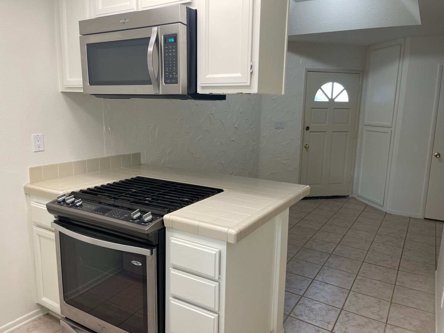 5736 Skyview Way #A - Agoura Hills - California - 1 bed, 1 bath rental property