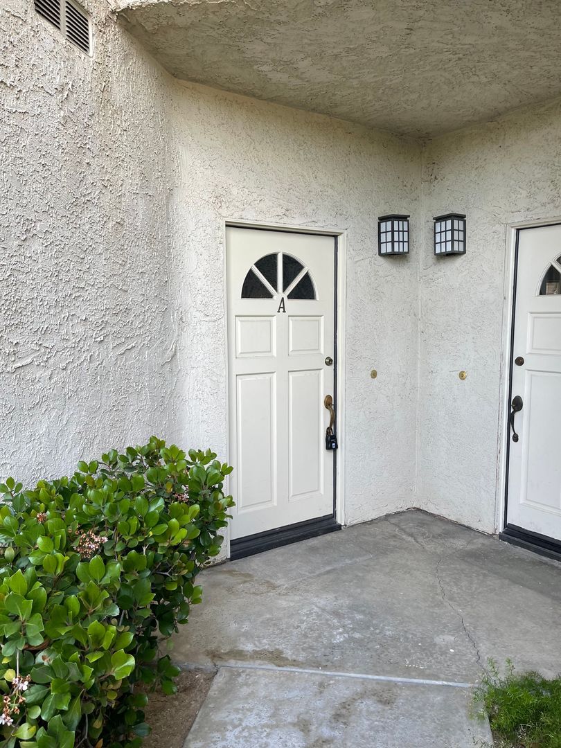 5736 Skyview Way #A - Agoura Hills - California - 1 bed, 1 bath rental property