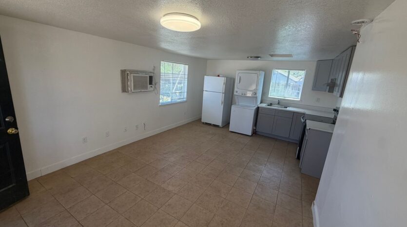 5801 Wallace Ave  - Sacramento - California - 1 bed, 1 bath rental property