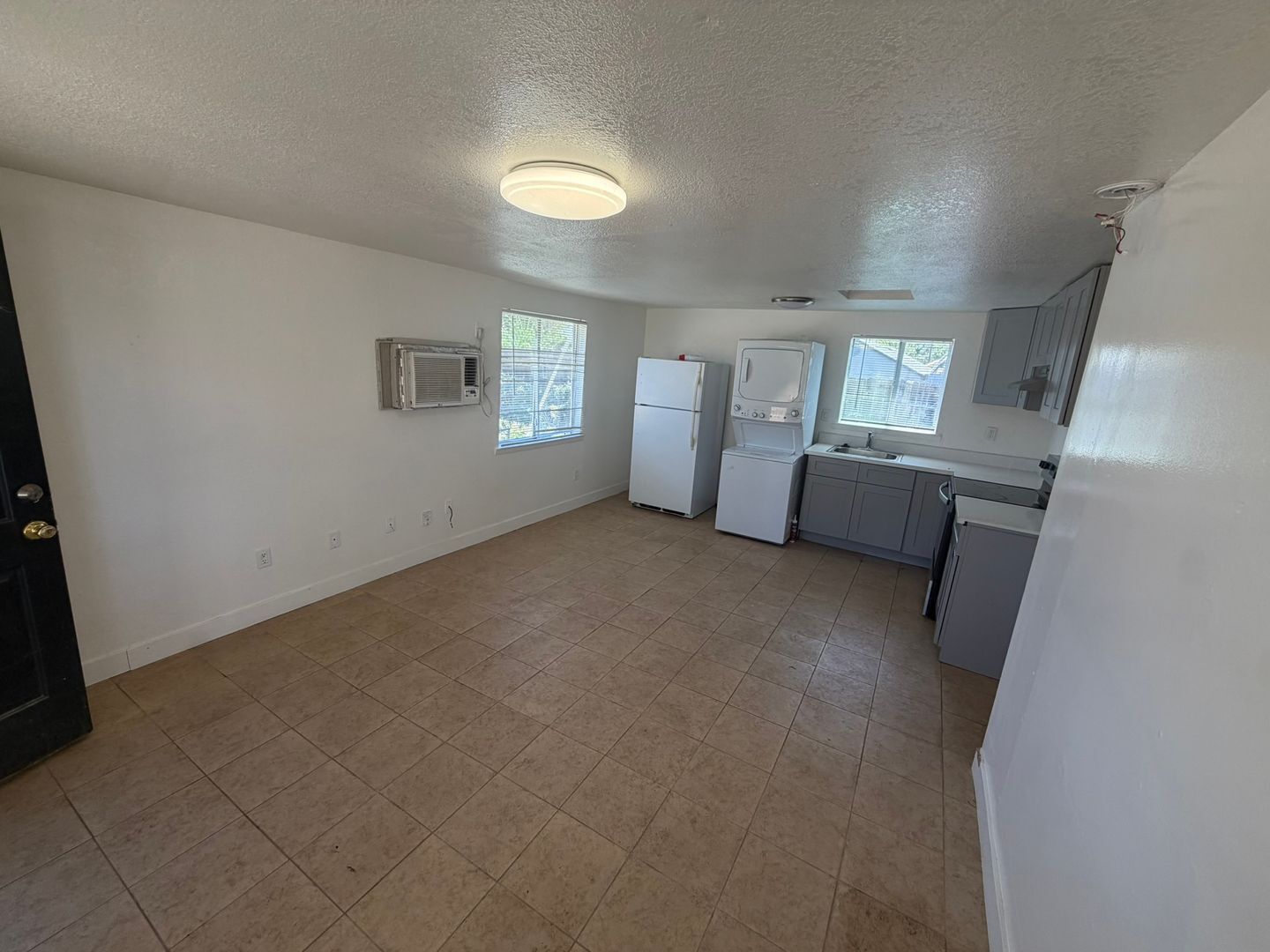 5801 Wallace Ave  - Sacramento - California - 1 bed, 1 bath rental property