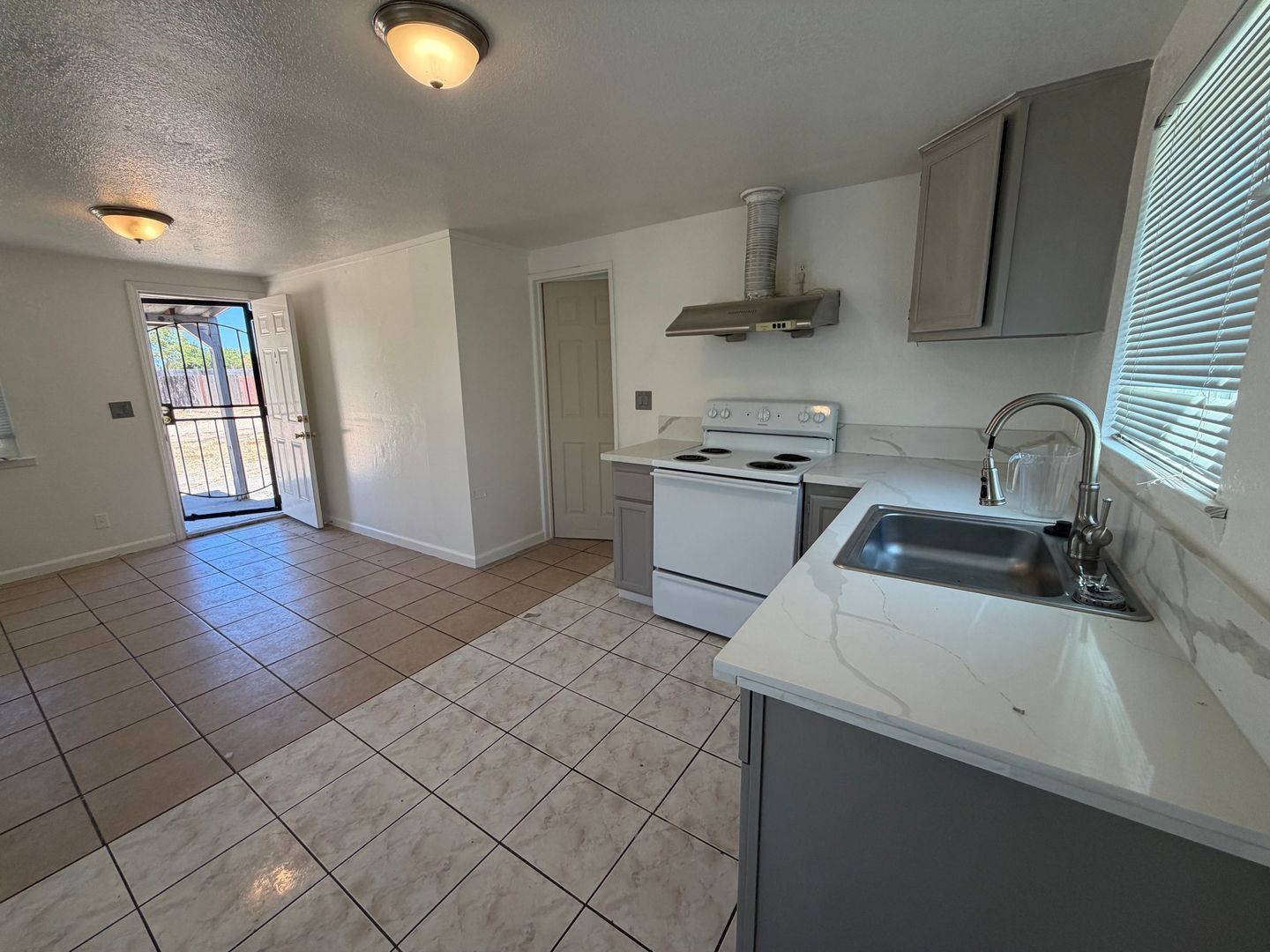 5801 Wallace Ave  - Sacramento - California - 1 bed, 1 bath rental property