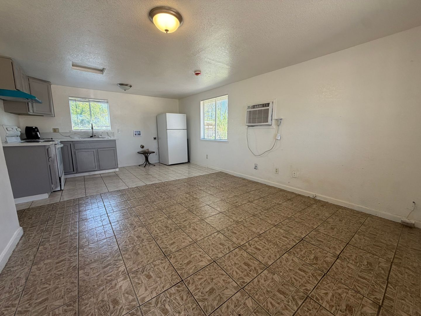 5801 Wallace Ave  - Sacramento - California - 1 bed, 1 bath rental property
