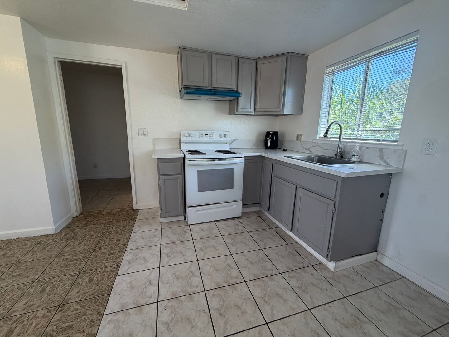 5801 Wallace Ave  - Sacramento - California - 1 bed, 1 bath rental property