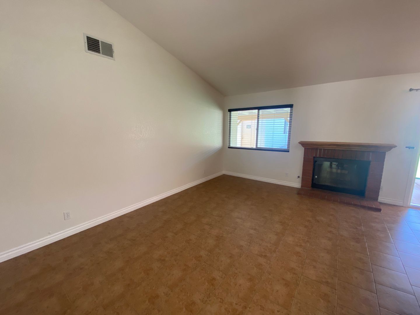 5828 W. Ave L11 - Lancaster - California - 4 bed, 2 bath rental property