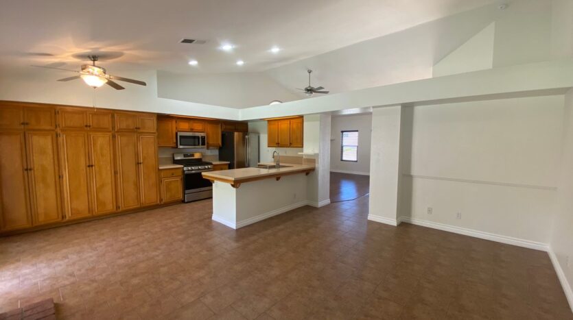 5828 W. Ave L11 - Lancaster - California - 4 bed, 2 bath rental property