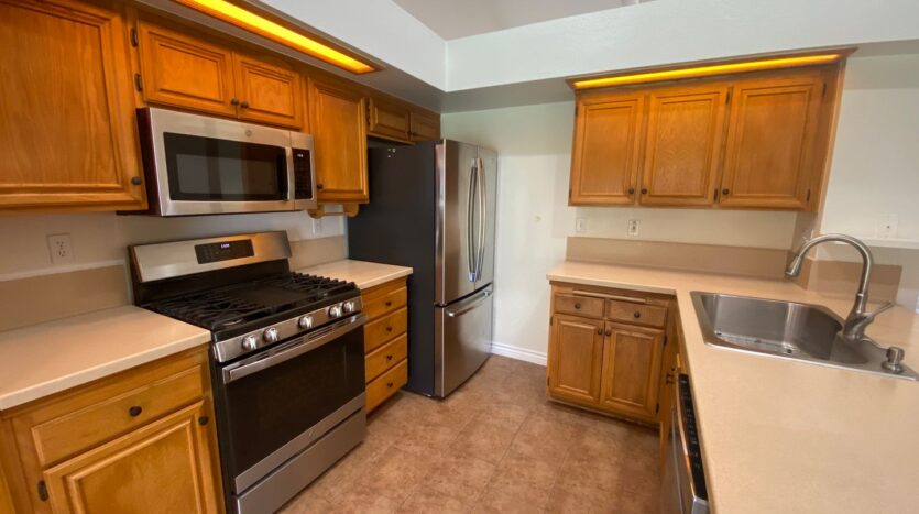 5828 W. Ave L11 - Lancaster - California - 4 bed, 2 bath rental property