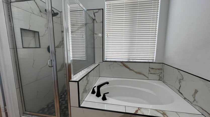 5835 W Athens Ave - Fresno - California - 3 bed, 2 bath rental property