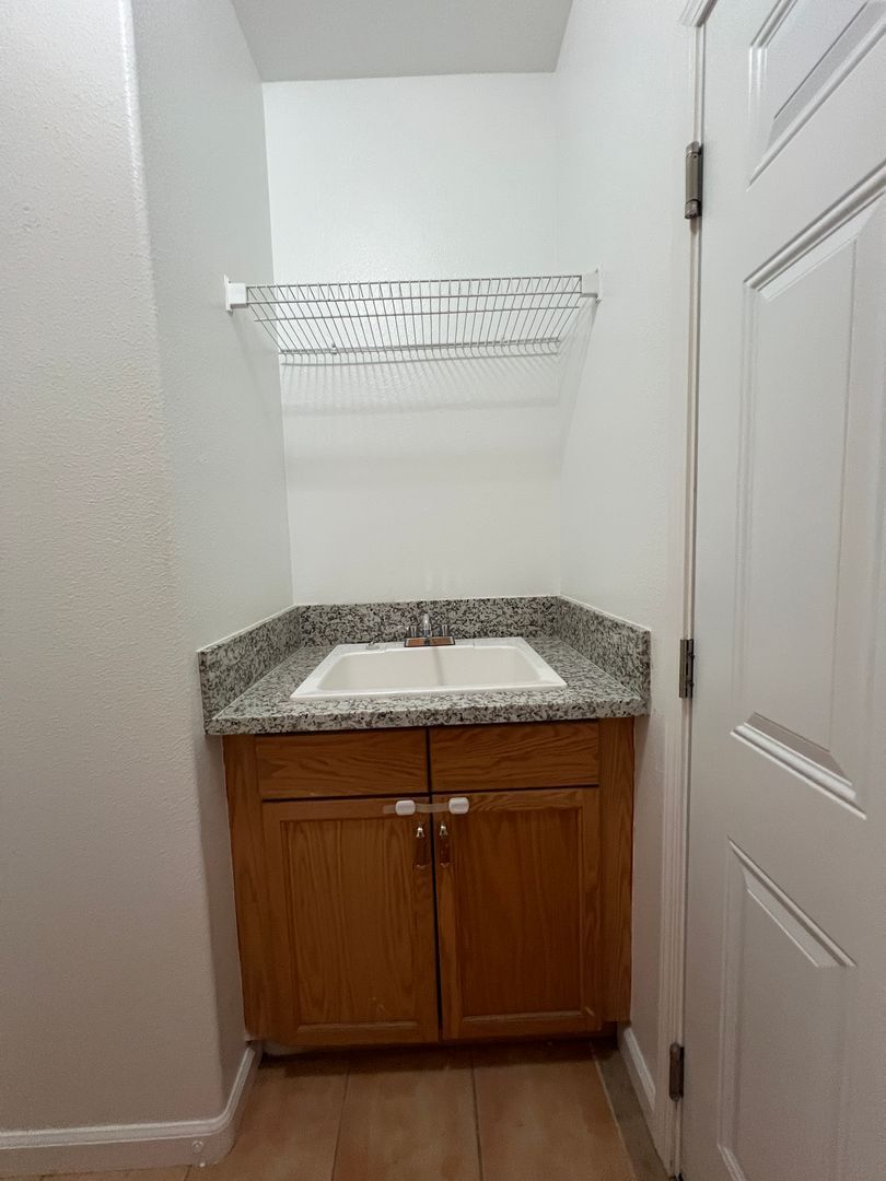 5835 W Athens Ave - Fresno - California - 3 bed, 2 bath rental property