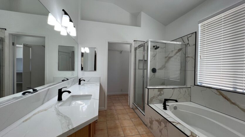 5835 W Athens Ave - Fresno - California - 3 bed, 2 bath rental property