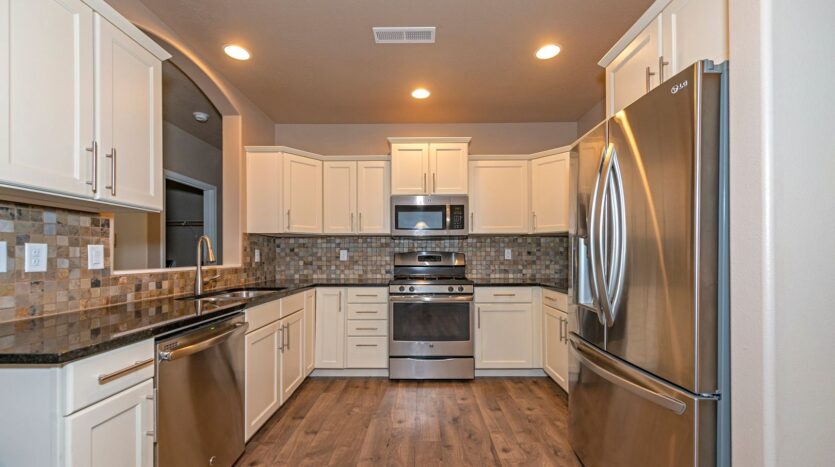 61166 Snowbrush Dr - Bend - Oregon - 3 bed, 2.5 bath rental property