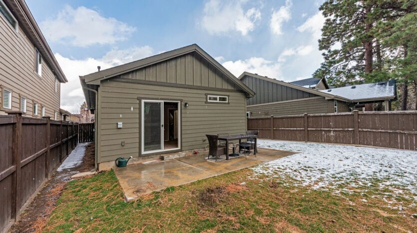 61166 Snowbrush Dr - Bend - Oregon - 3 bed, 2.5 bath rental property
