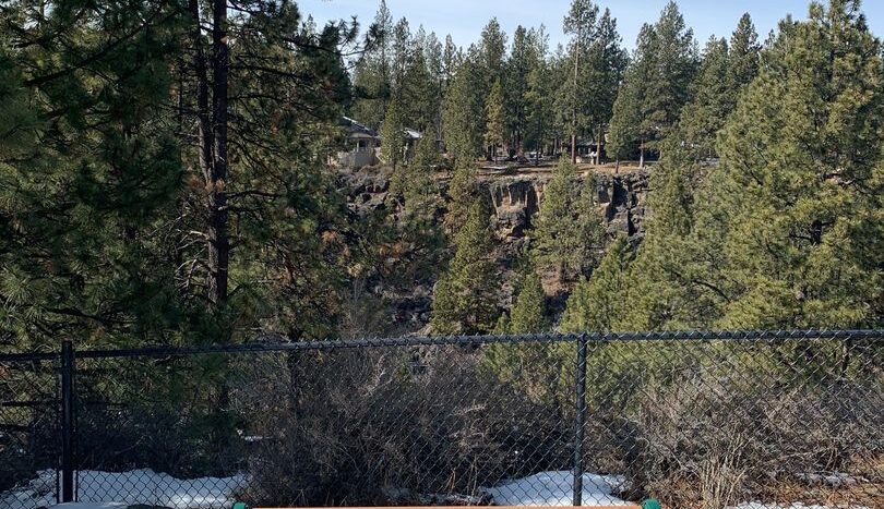61166 Snowbrush Dr - Bend - Oregon - 3 bed, 2.5 bath rental property