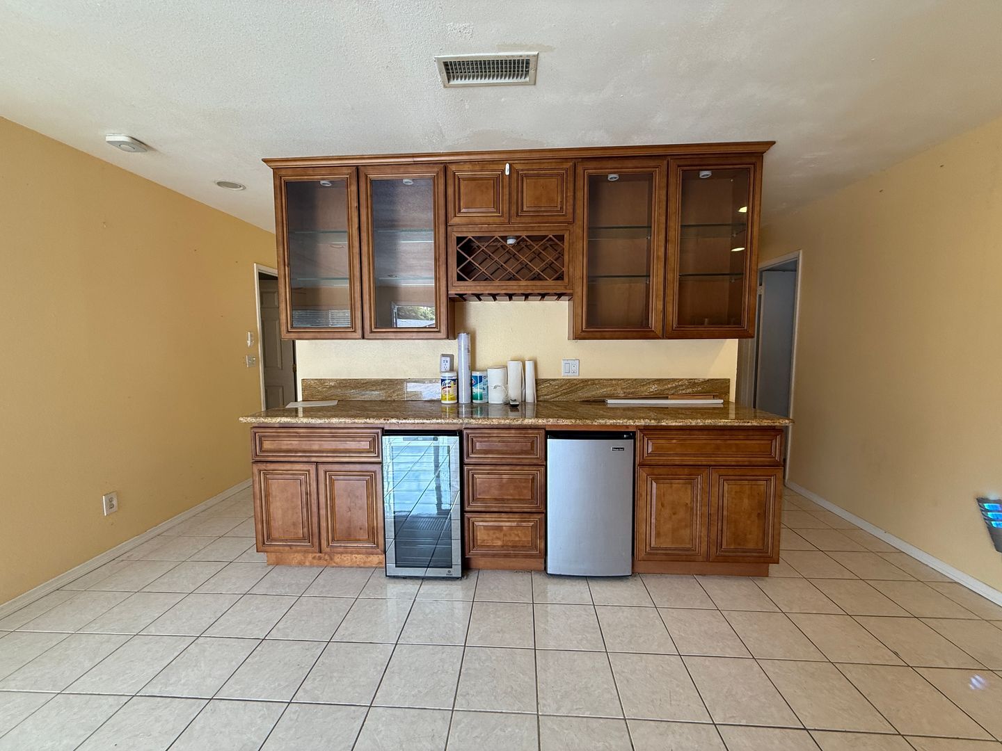 640 Felicita Ave  - Spring Valley - California - 4 bed, 2 bath rental property