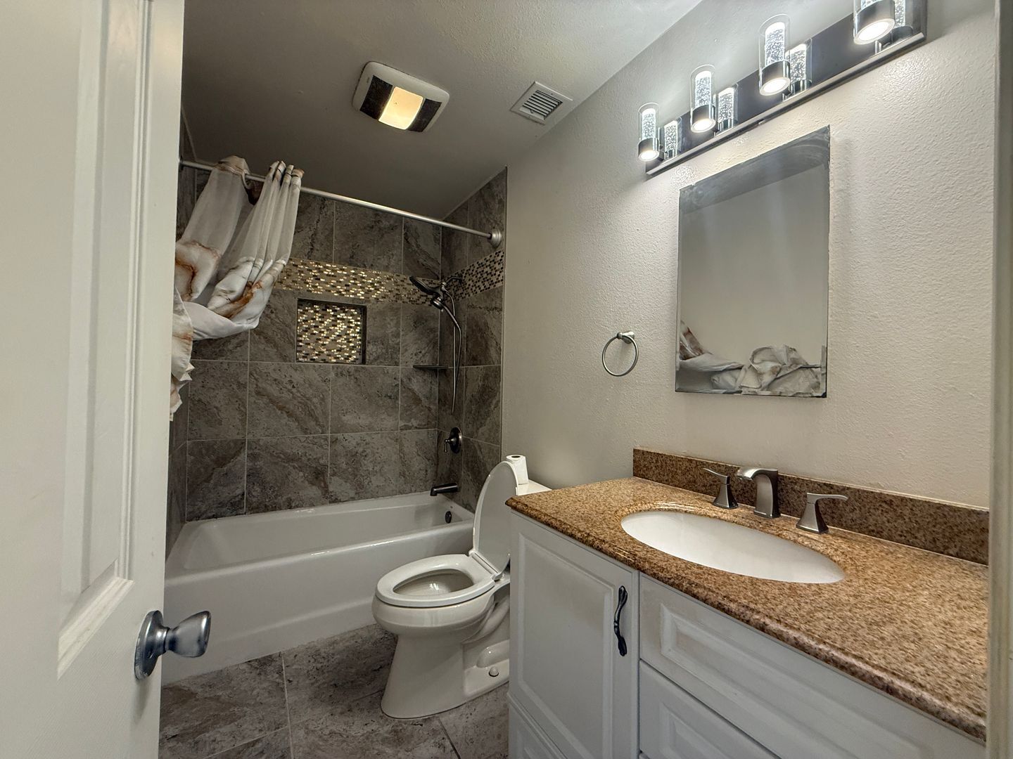 640 Felicita Ave  - Spring Valley - California - 4 bed, 2 bath rental property