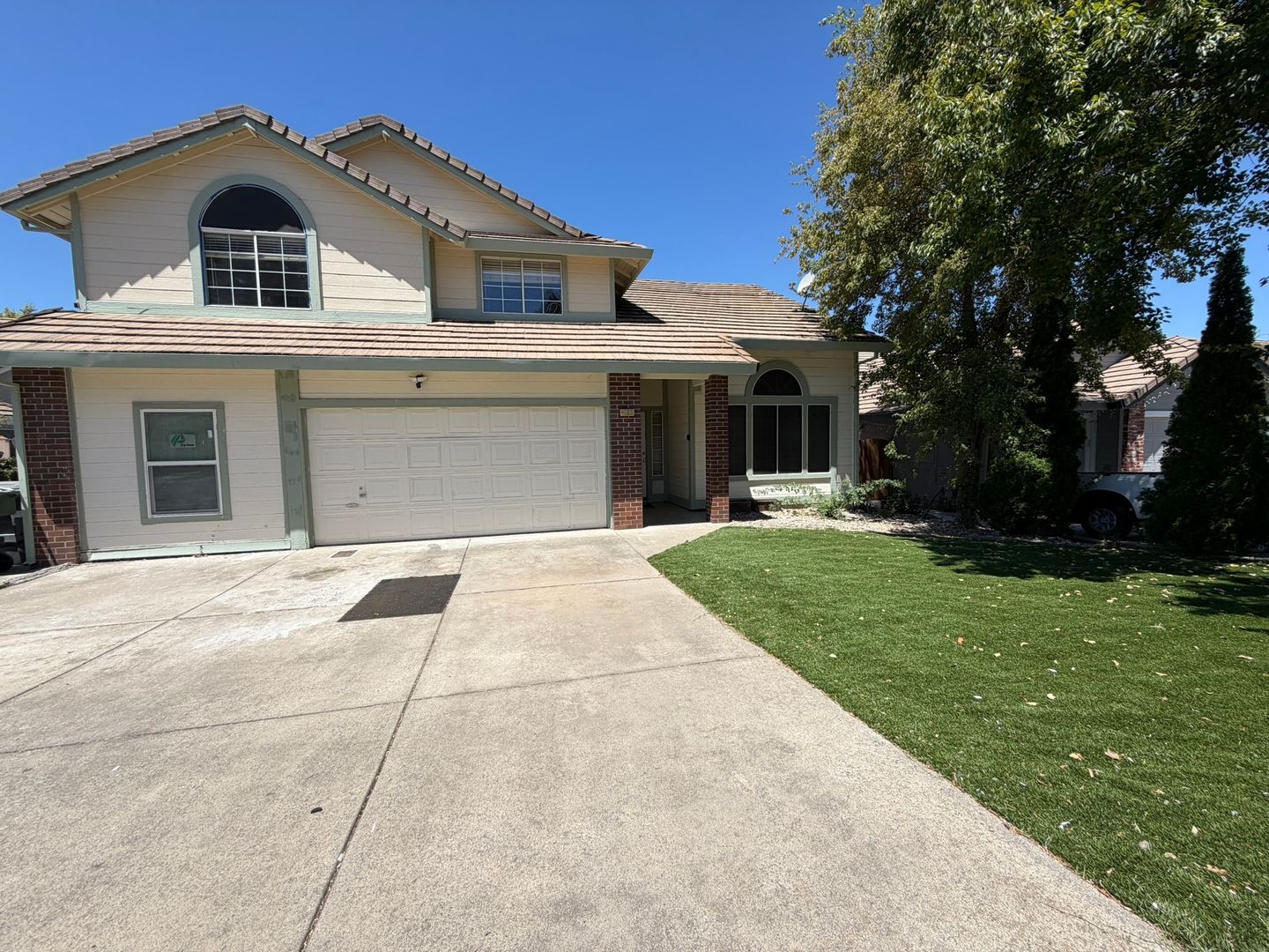 6408 Emerald Dr.  - Rocklin - California - 5 bed, 3 bath rental property