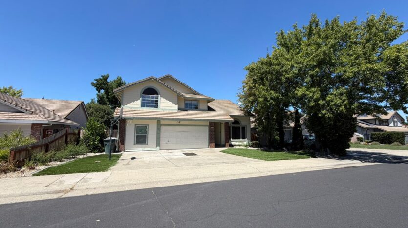 6408 Emerald Dr.  - Rocklin - California - 5 bed, 3 bath rental property