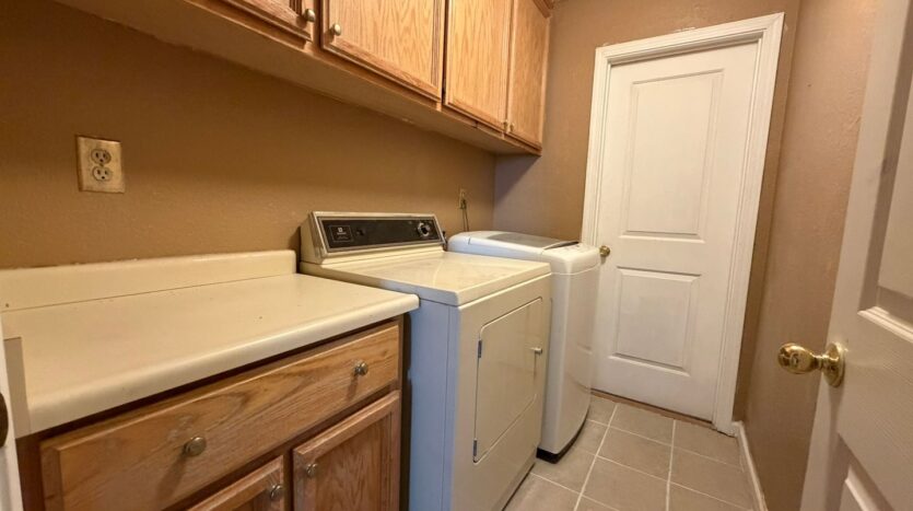 6408 Emerald Dr.  - Rocklin - California - 5 bed, 3 bath rental property