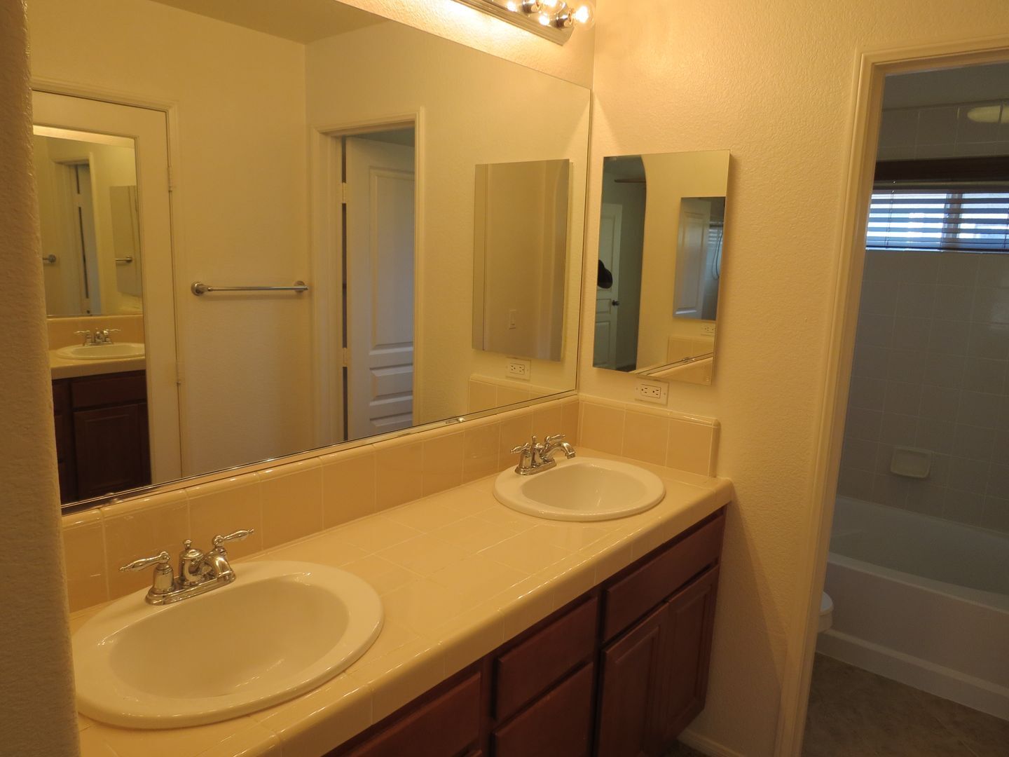 641 Hatfield Drive - San Marcos - California - 2 bed, 3 bath rental property