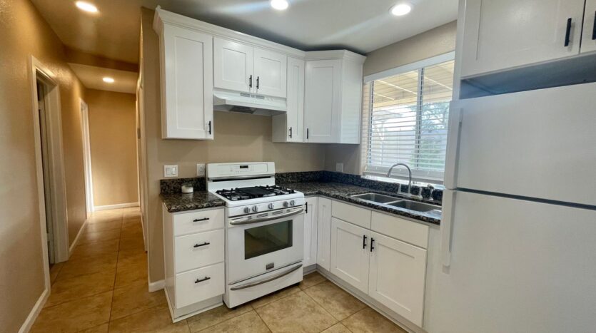 66183 2nd St - Desert Hot Springs - California - 2 bed, 1.5 bath rental property