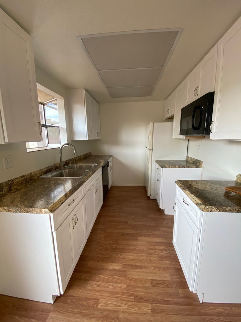 6767 Amherst St #B - San Diego - California - 2 bed, 1.5 bath rental property