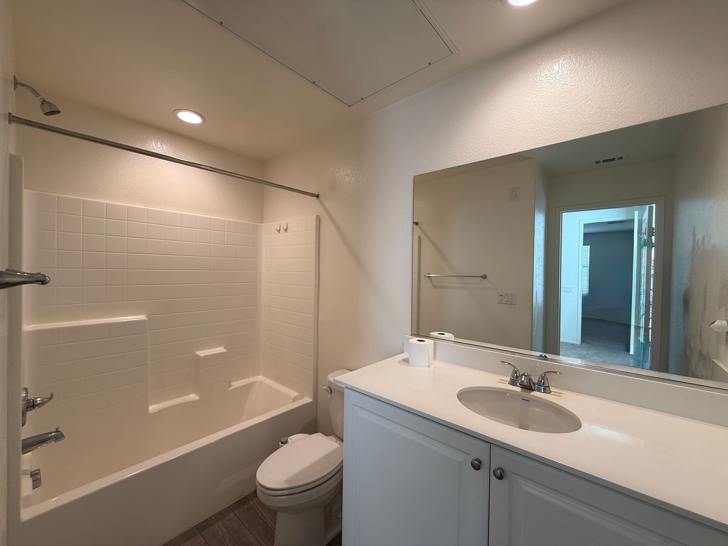 6929 Atmore St. - Palmdale - California - 5 bed, 3.5 bath rental property