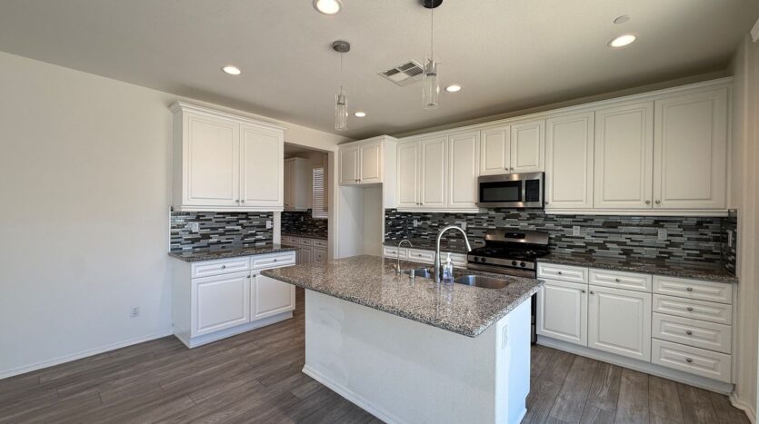 6929 Atmore St. - Palmdale - California - 5 bed, 3.5 bath rental property