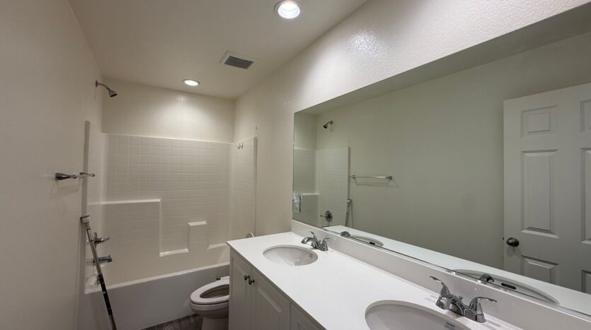 6929 Atmore St. - Palmdale - California - 5 bed, 3.5 bath rental property