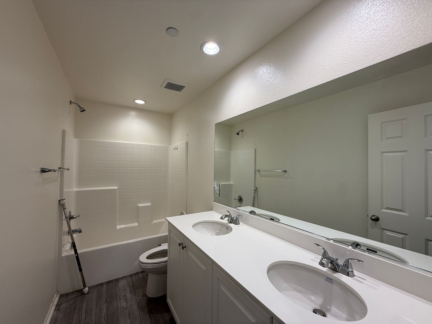 6929 Atmore St. - Palmdale - California - 5 bed, 3.5 bath rental property