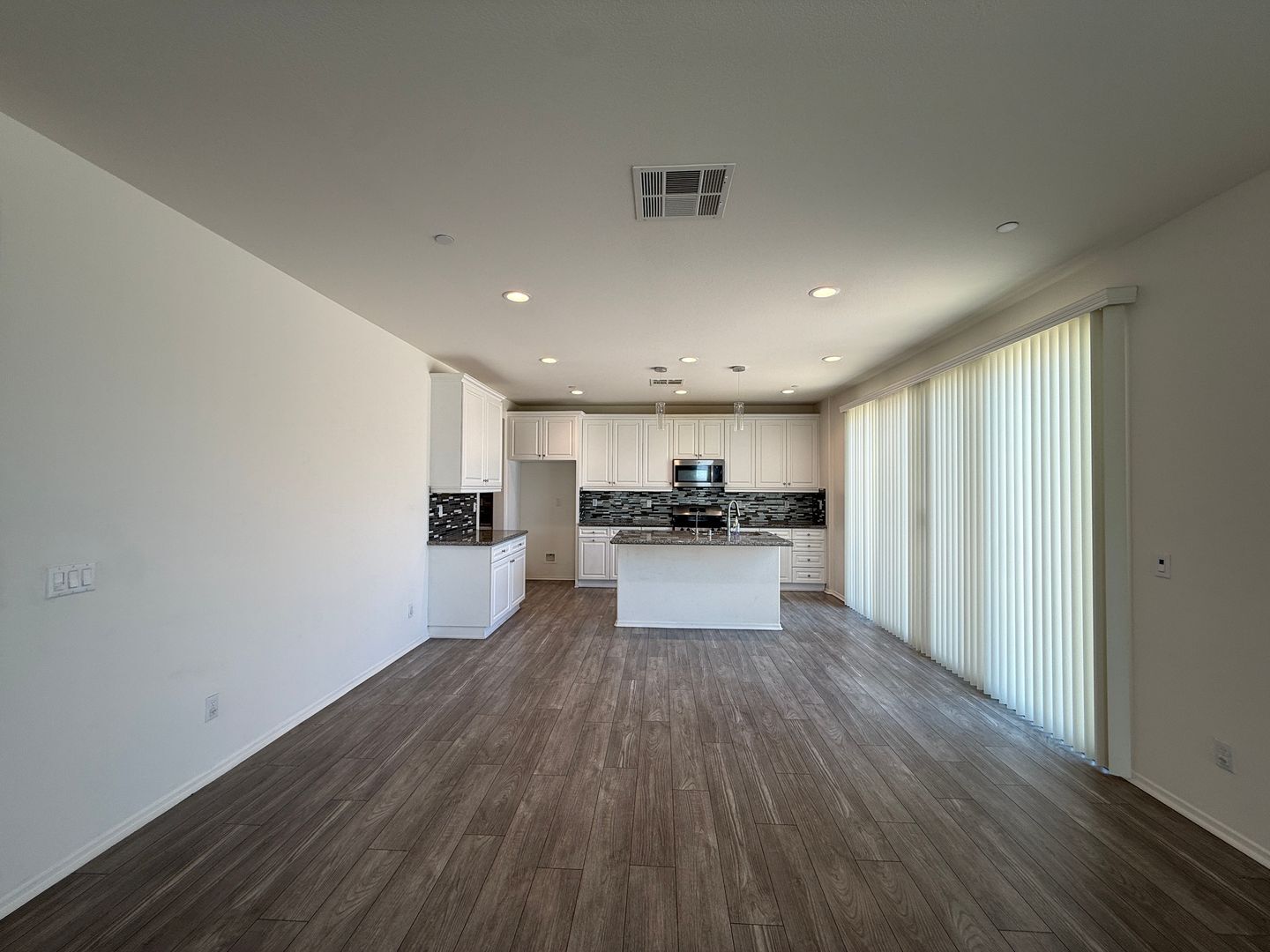 6929 Atmore St. - Palmdale - California - 5 bed, 3.5 bath rental property