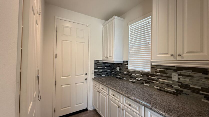 6929 Atmore St. - Palmdale - California - 5 bed, 3.5 bath rental property