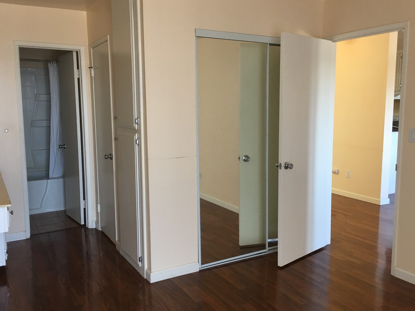6930 Hyde Park Drive UNIT 321 - San Diego - California - 1 bed, 1 bath rental property