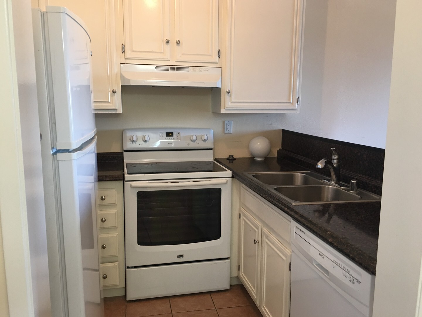 6930 Hyde Park Drive UNIT 321 - San Diego - California - 1 bed, 1 bath rental property