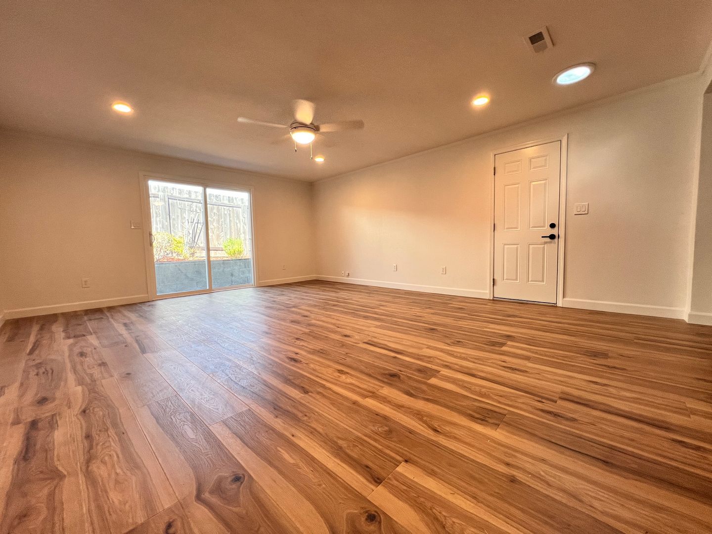 6946 Cowles Mountain Blvd - San Diego - California - 4 bed, 2 bath rental property