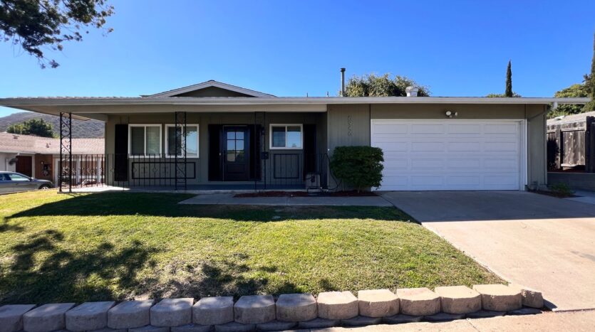 6946 Cowles Mountain Blvd - San Diego - California - 4 bed, 2 bath rental property
