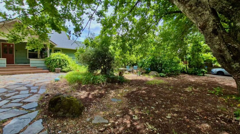 7330 SW 53rd   - Portland - Oregon - 3 bed, 1.5 bath rental property