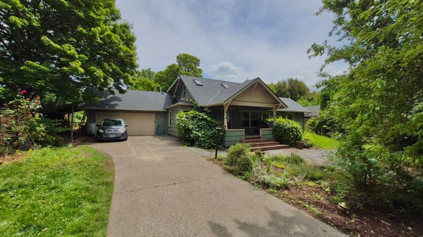 7330 SW 53rd   - Portland - Oregon - 3 bed, 1.5 bath rental property