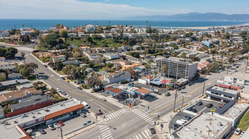 8163 Redlands St. Unit 5 - Los Angeles - California - 1 bed, 1 bath rental property
