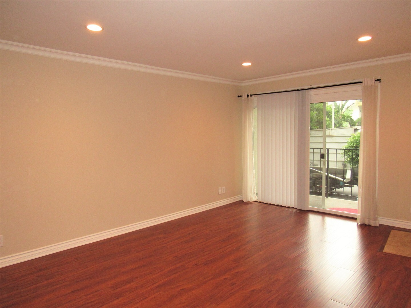 8163 Redlands St. Unit 5 - Los Angeles - California - 1 bed, 1 bath rental property