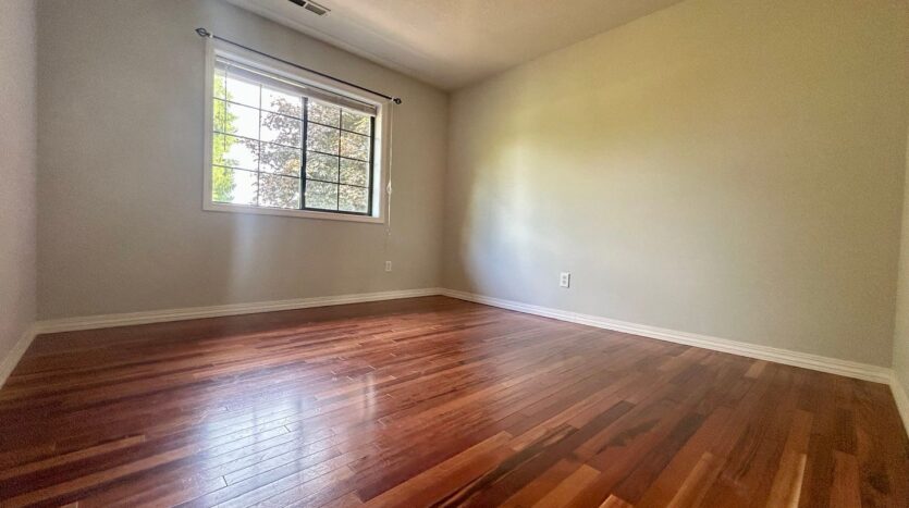 8213 NW 12th Ave - Vancouver - Washington - 4 bed, 2.5 bath rental property